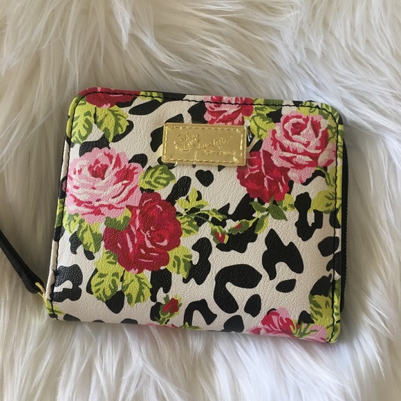 Betsey Johnson Handbags - ❗️SOLD OUT ❗️Betsey wallet mini floral roses